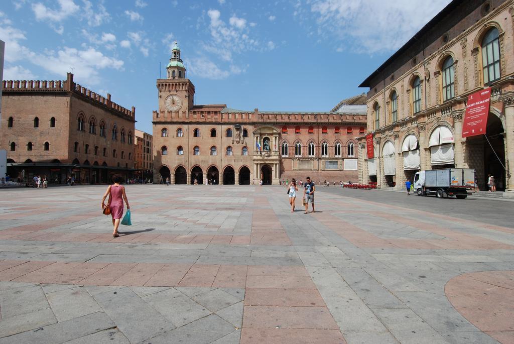Ur-Nest Piazza Maggiore Bologna Værelse billede